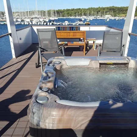 House Boat - Floating House Astrid Holiday home Pula
